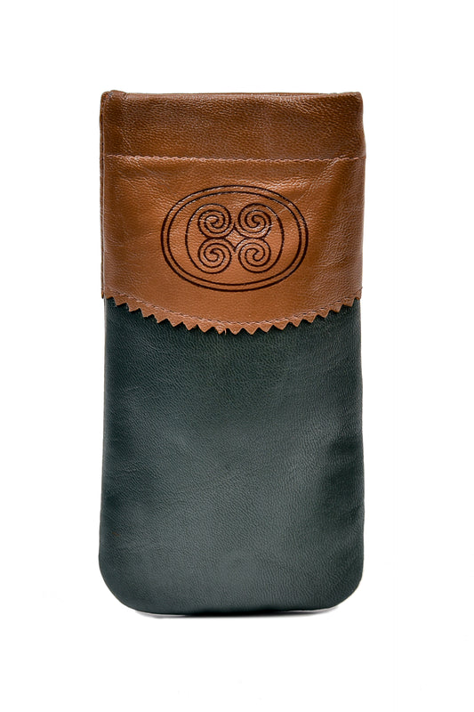Luxurious Authentic Irish Leather Glasses Snap Case - Genuine Celtic Merchandise in Brown and Green Leather